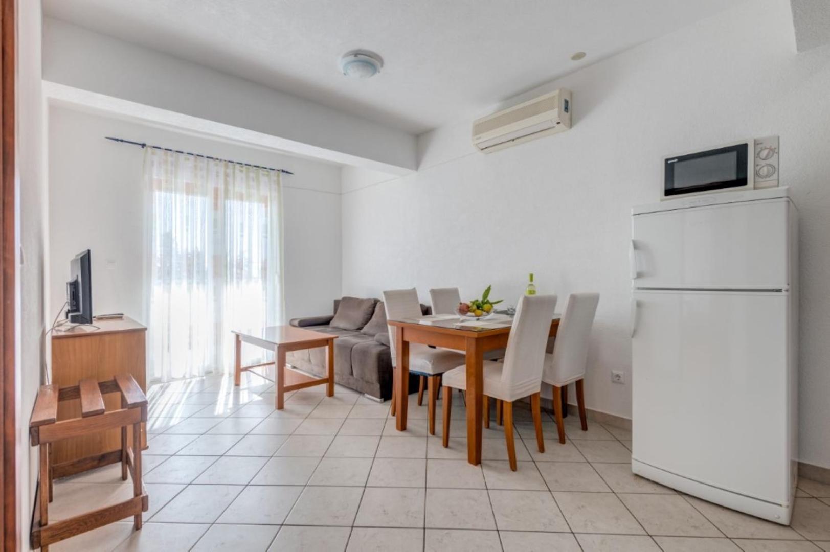 Ruza&Nikolina "1" Apartmani - Baška Voda Esterno foto