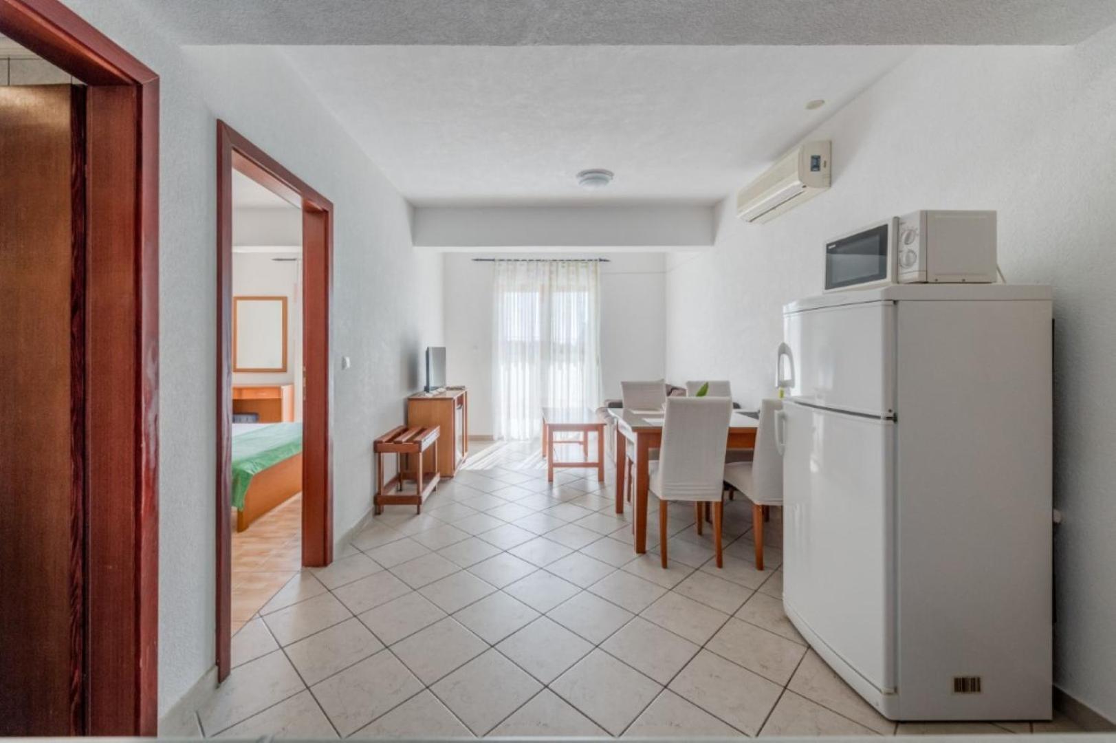 Ruza&Nikolina "1" Apartmani - Baška Voda Esterno foto