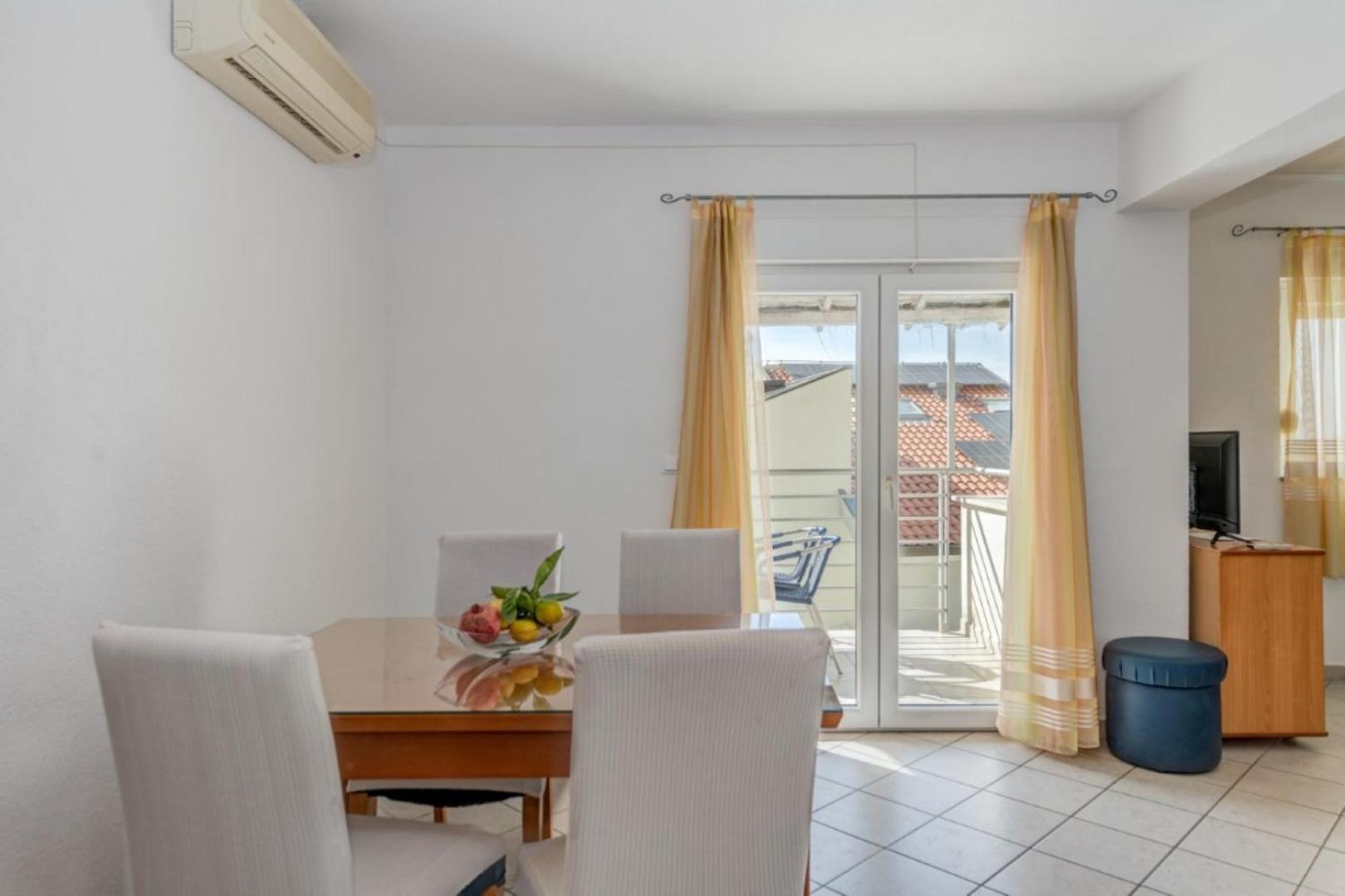 Ruza&Nikolina "1" Apartmani - Baška Voda Esterno foto