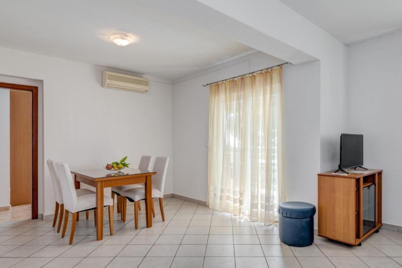 Ruza&Nikolina "1" Apartmani - Baška Voda Esterno foto