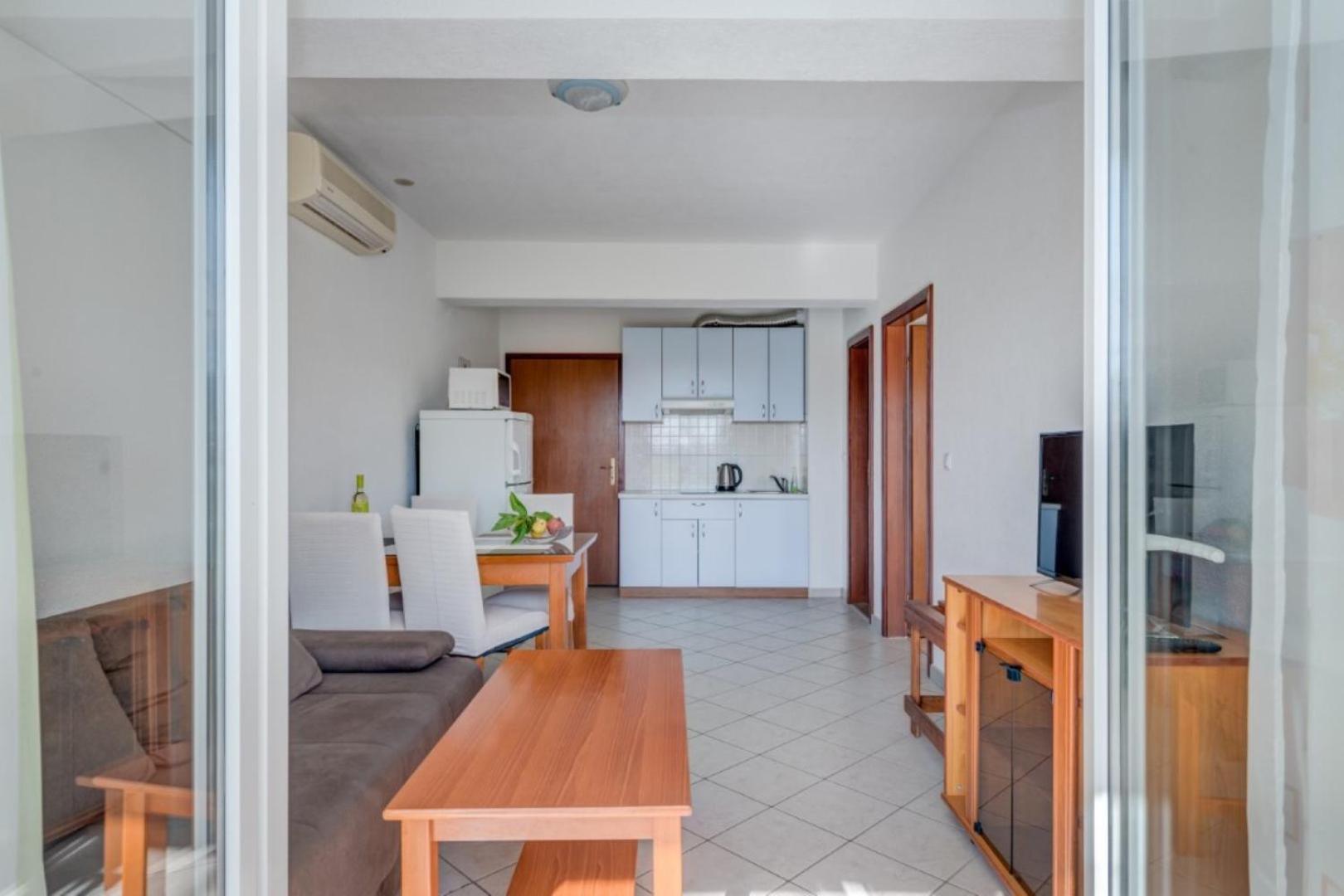 Ruza&Nikolina "1" Apartmani - Baška Voda Esterno foto