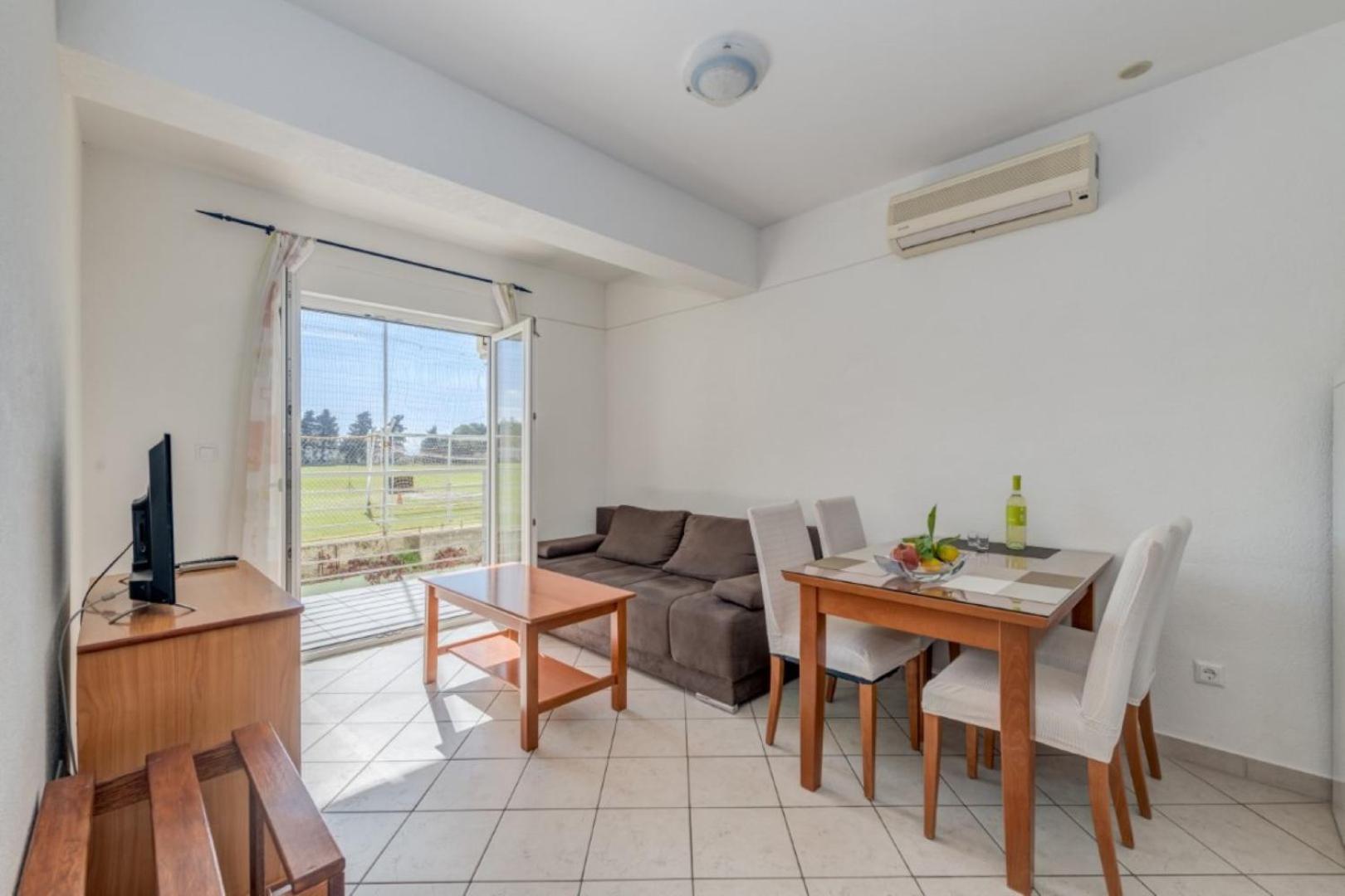 Ruza&Nikolina "1" Apartmani - Baška Voda Esterno foto