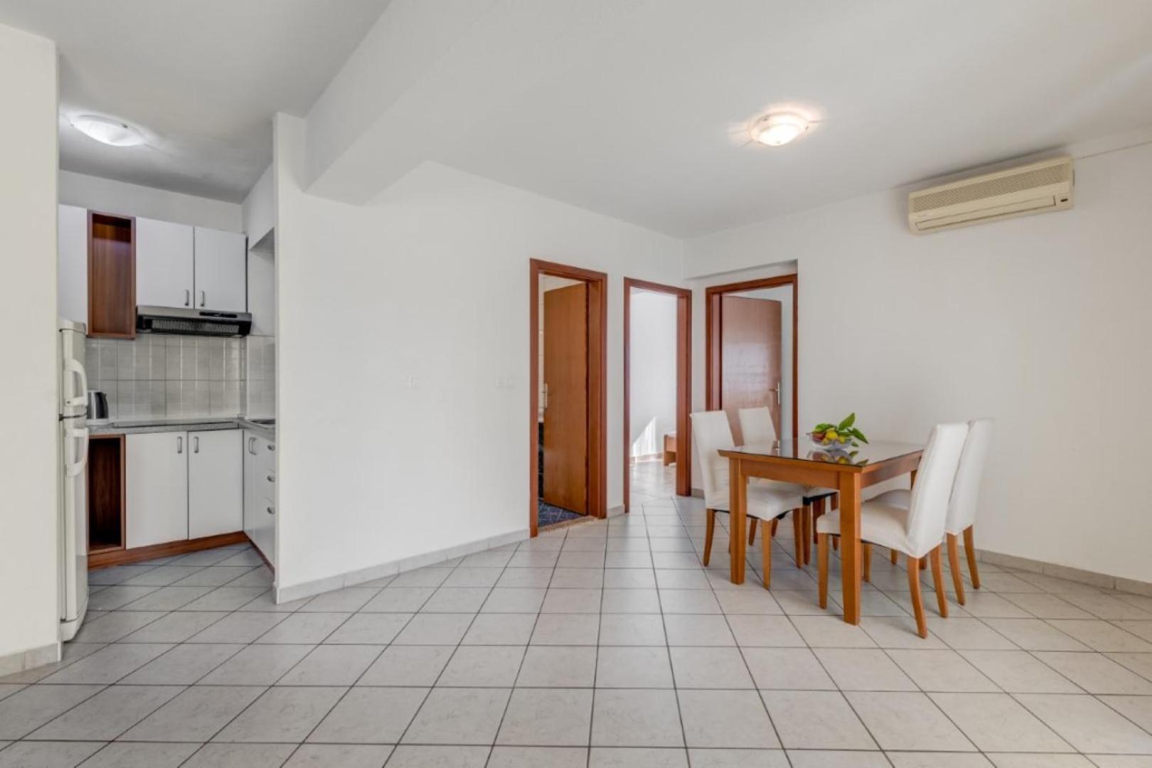 Ruza&Nikolina "1" Apartmani - Baška Voda Esterno foto