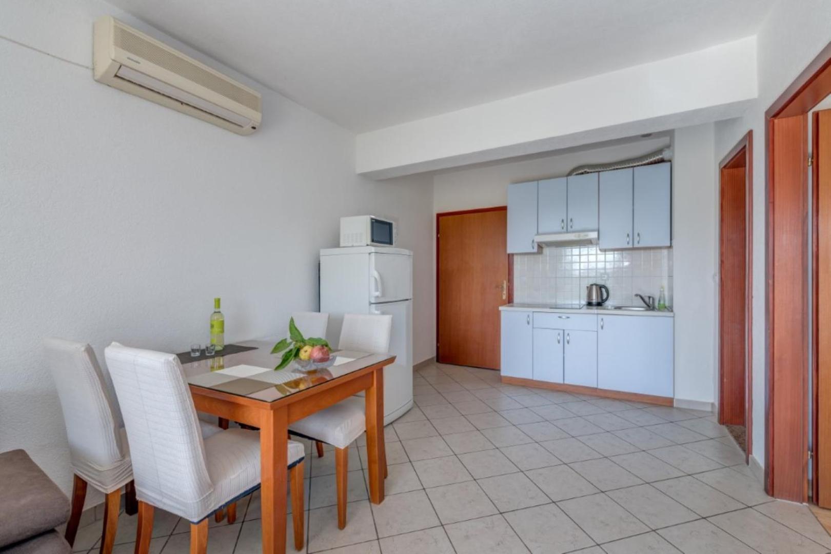 Ruza&Nikolina "1" Apartmani - Baška Voda Esterno foto